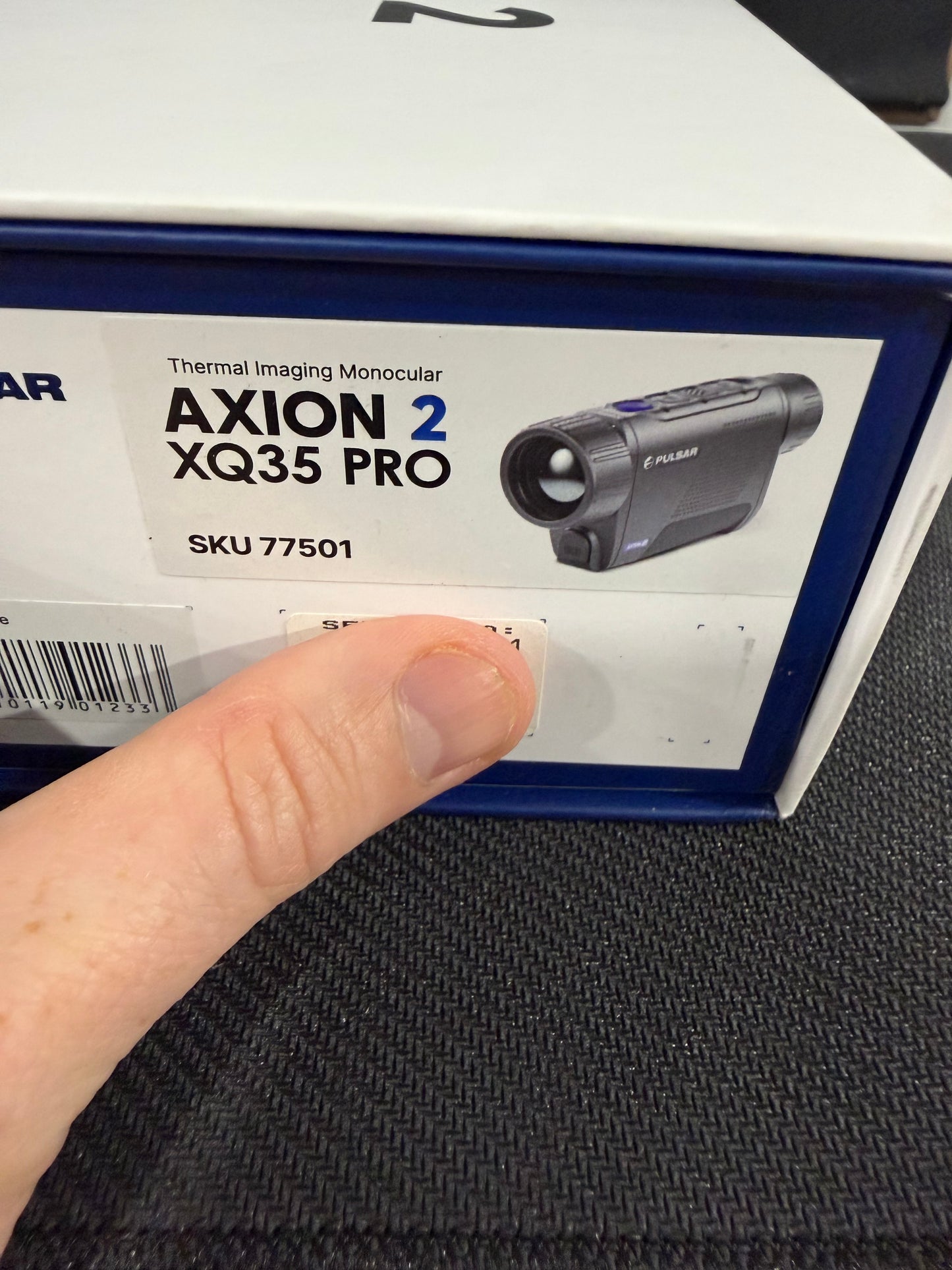 (Pre-owned) Pulsar Axion 2 XQ35 Pro