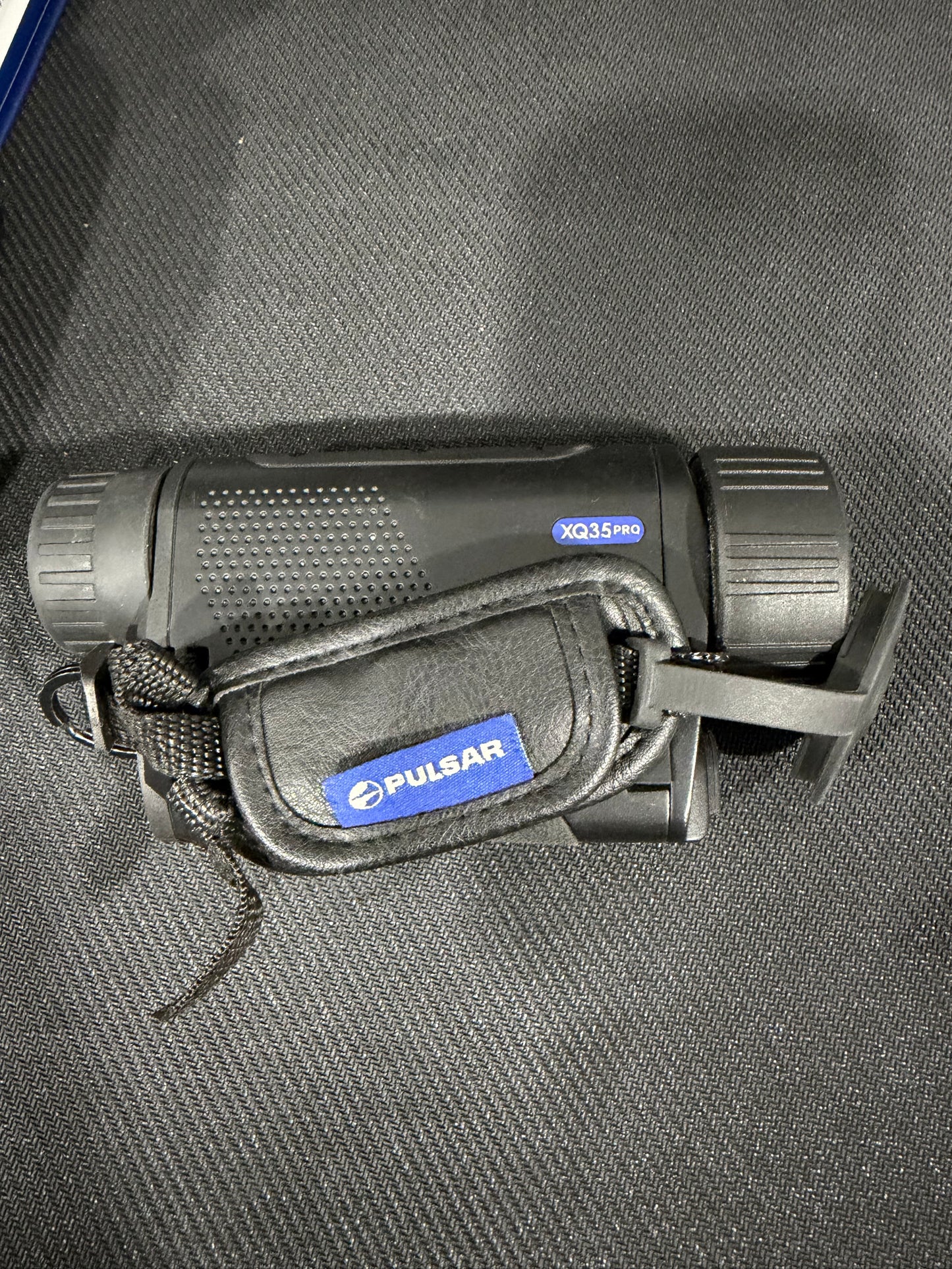 (Pre-owned) Pulsar Axion 2 XQ35 Pro