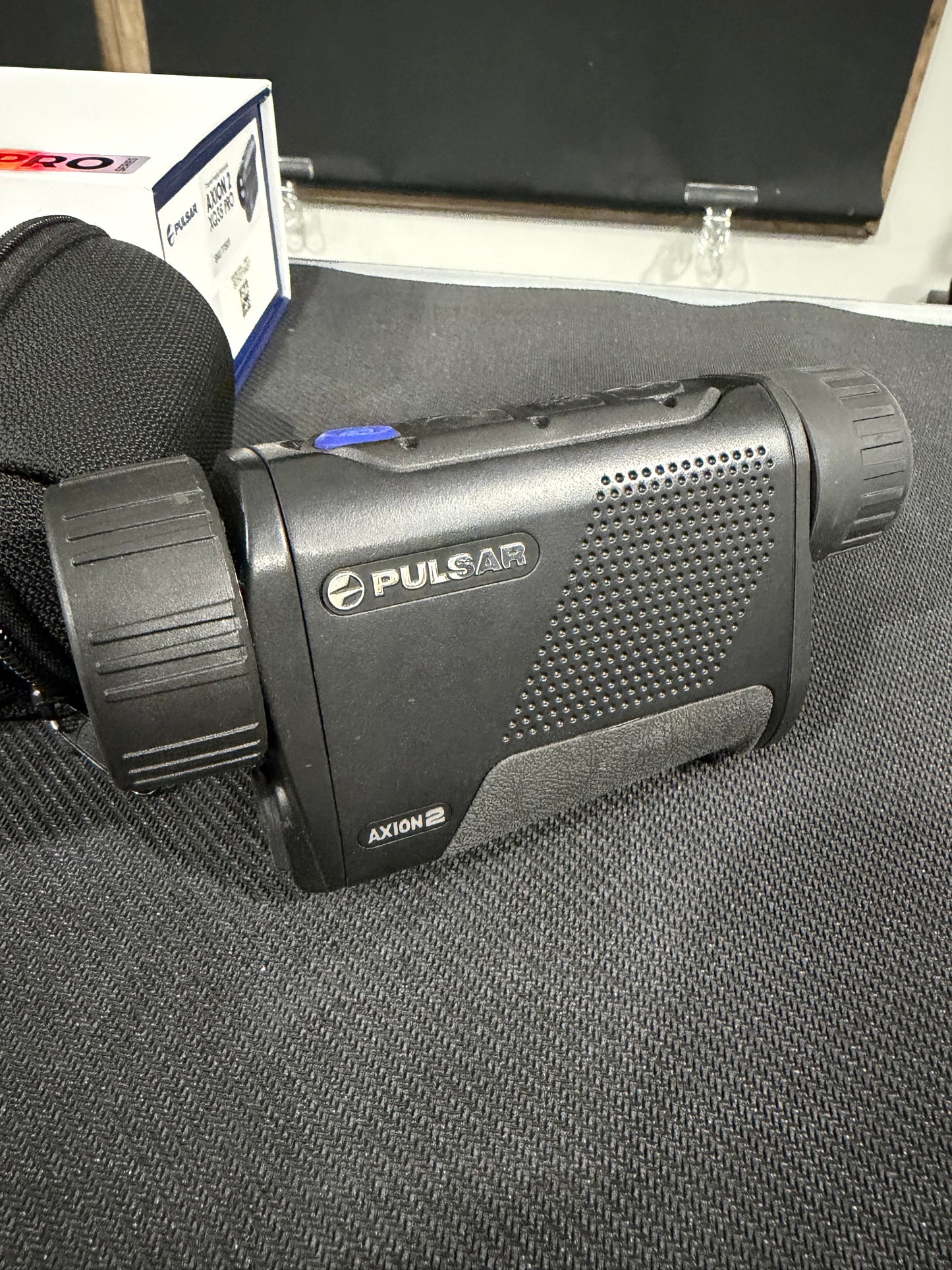 (Pre-owned) Pulsar Axion 2 XQ35 Pro